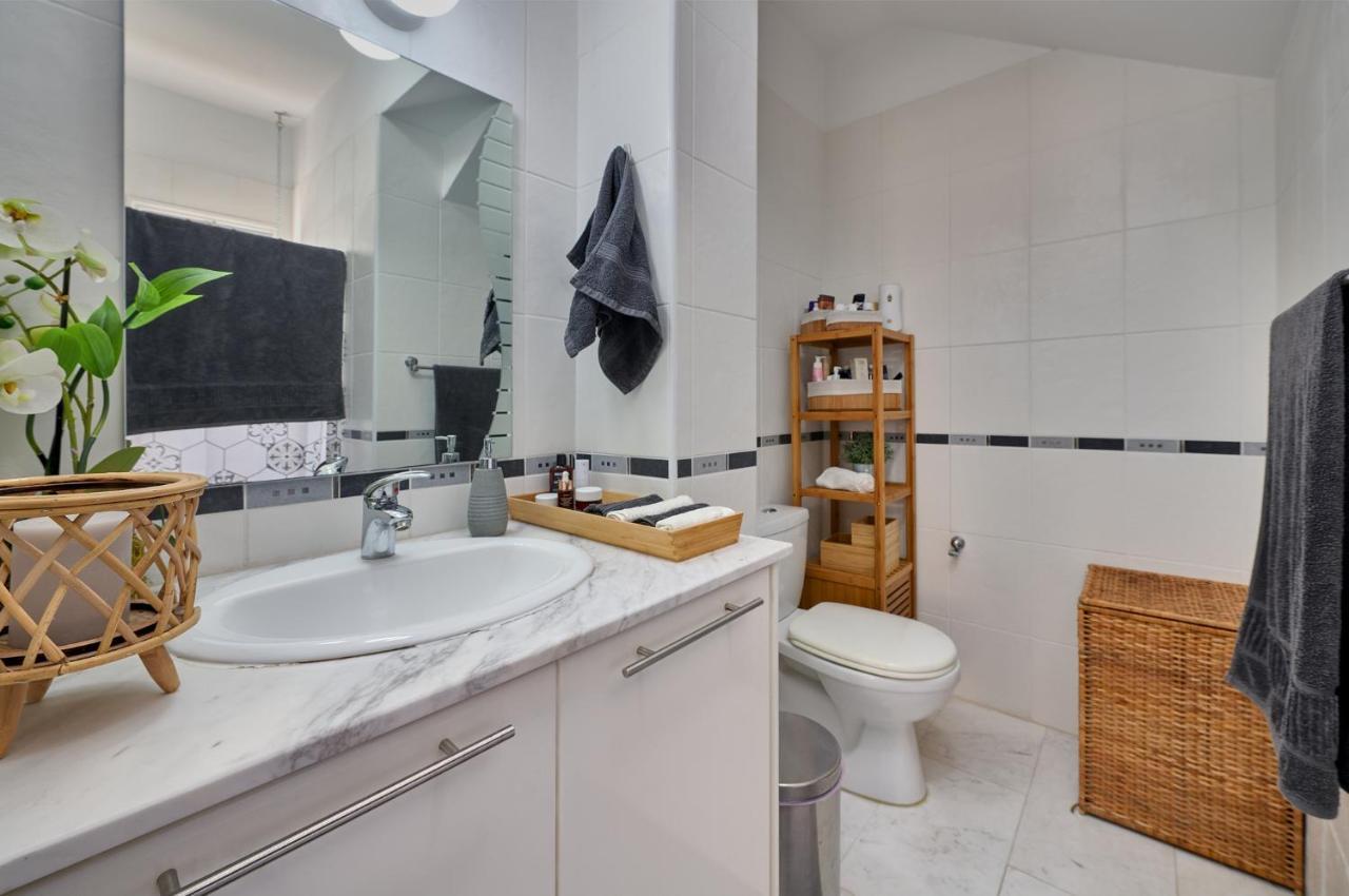 Villanelle Bed & Breakfast Welcomes Dog Lovers Only Tala Exterior foto