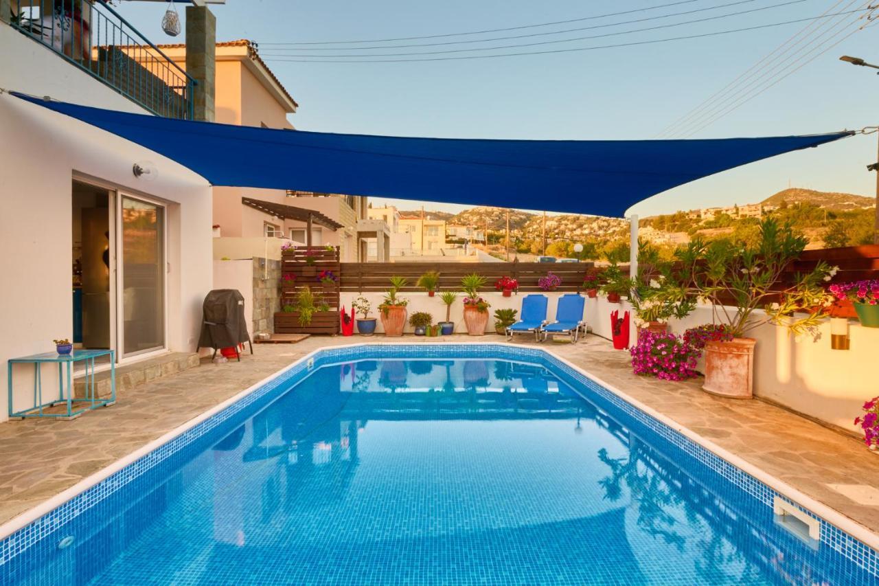 Villanelle Bed & Breakfast Welcomes Dog Lovers Only Tala Exterior foto