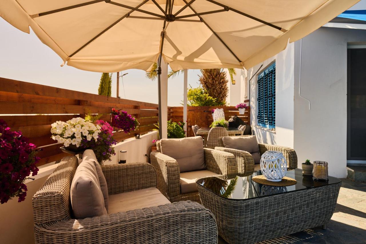 Villanelle Bed & Breakfast Welcomes Dog Lovers Only Tala Exterior foto
