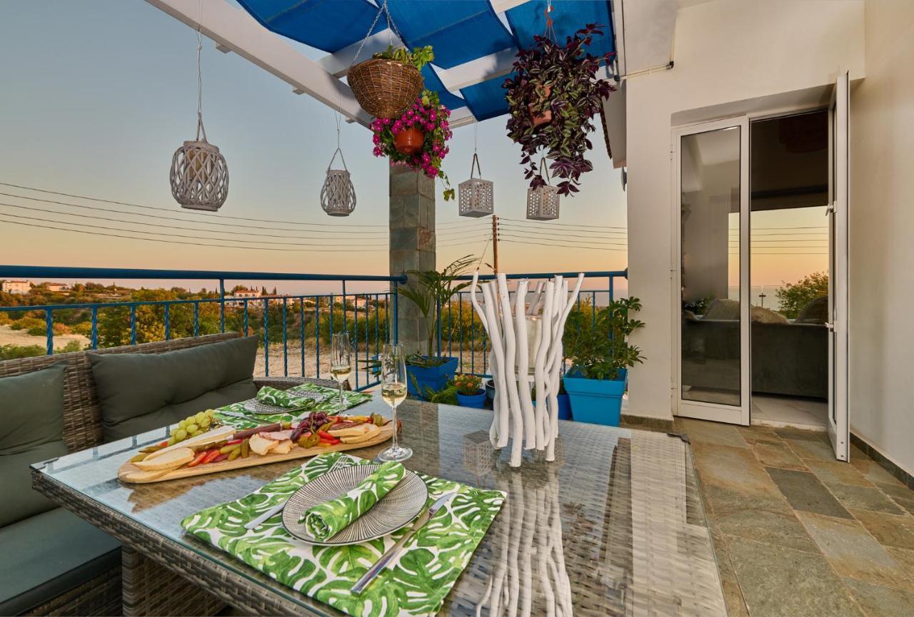 Villanelle Bed & Breakfast Welcomes Dog Lovers Only Tala Exterior foto