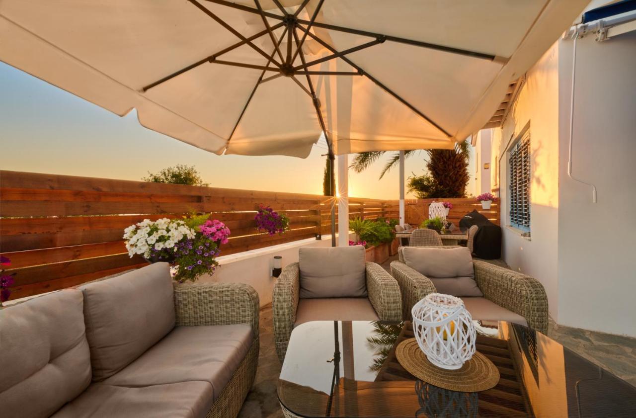 Villanelle Bed & Breakfast Welcomes Dog Lovers Only Tala Exterior foto