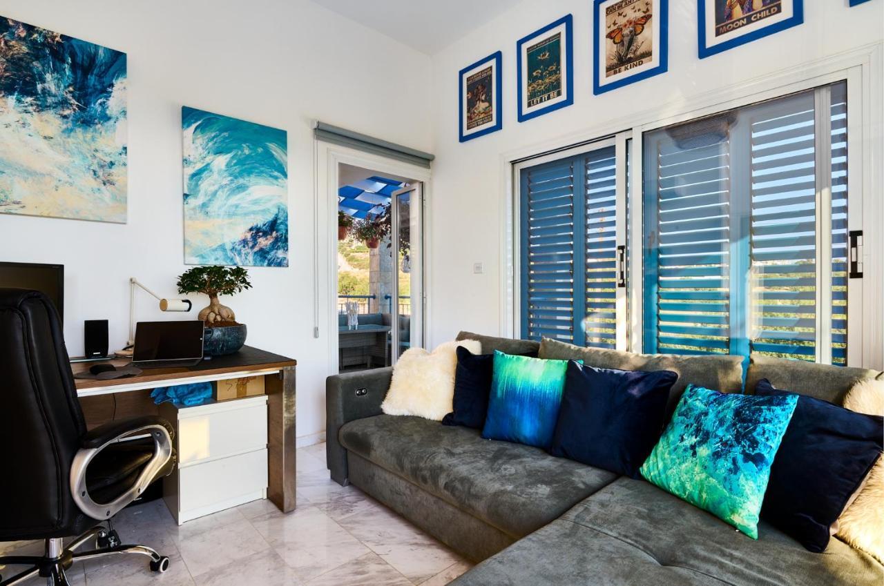 Villanelle Bed & Breakfast Welcomes Dog Lovers Only Tala Exterior foto